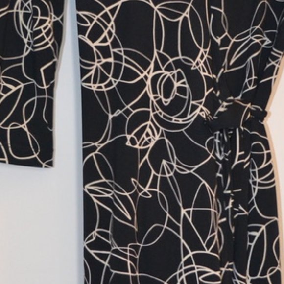 Black Patterned Wrap Dress - Picture 4 of 4